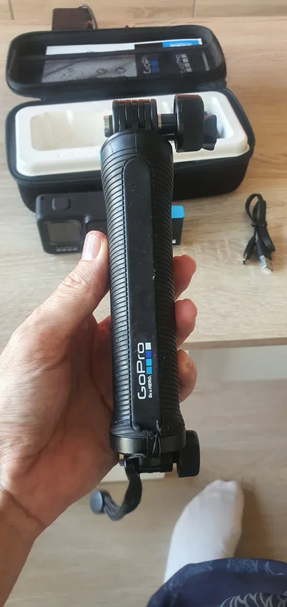 GoPro Hero 9 + Palo + Maletín