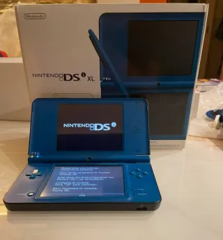 Nintendo DSi XL Blu con scatola
