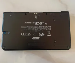 Nintendo DSi XL Blu con scatola