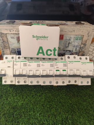 7x Interruptores Diferenciales Schneider Electric