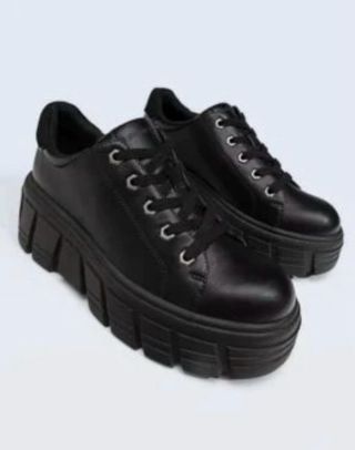 Zapatos Stradivarius negros plataforma