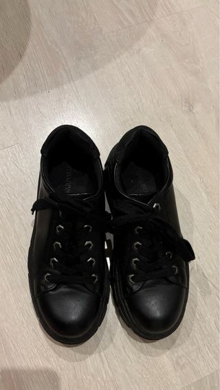 Zapatos Stradivarius negros plataforma