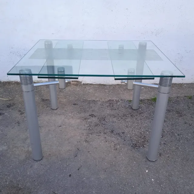 Mesa de comedor cristal y metal