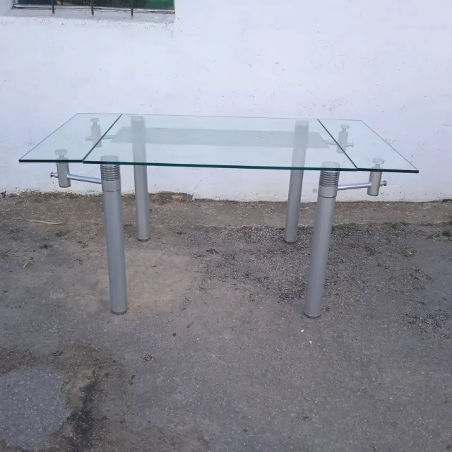 Mesa de comedor cristal y metal