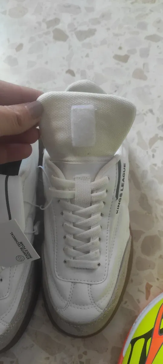 Zapatillas Kings League Blancas y Marrones