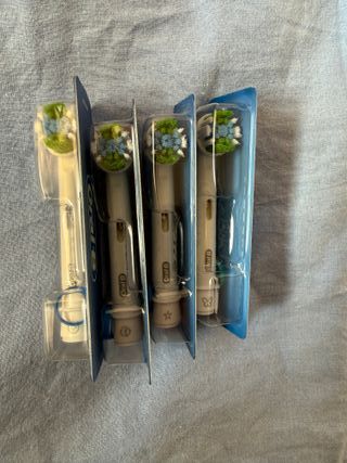 Oral-B 4 Testine Spazzolino Elettrico