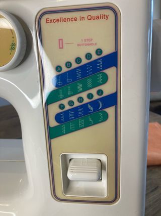 Máquina de coser KOSEL