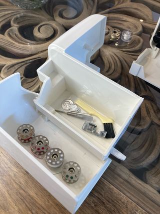 Máquina de coser KOSEL