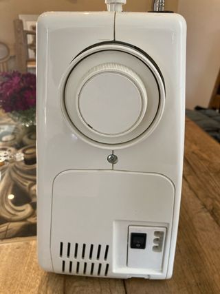 Máquina de coser KOSEL