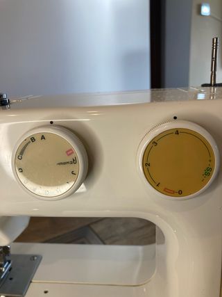 Máquina de coser KOSEL