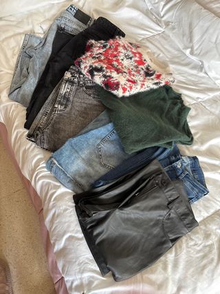 Lote Ropa Mujer segunda mano en perfecto estado