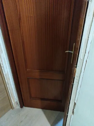 Puerta interior madera sapely maciza varias medida