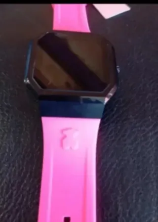 Reloj Tous Smartwatch Negro y Rosa
