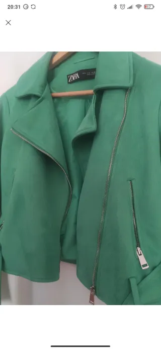 Cazadora Zara verde