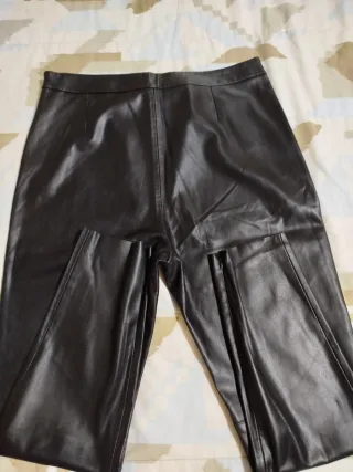 Pantalón Zara Negro Efecto Piel