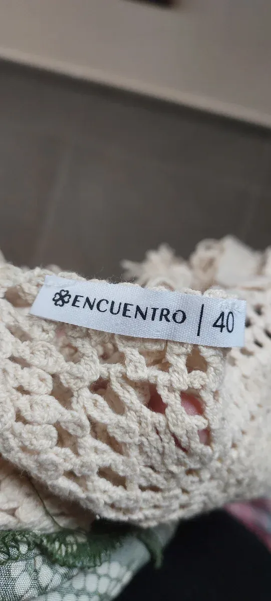 Vestido largo verde con estampado blanco