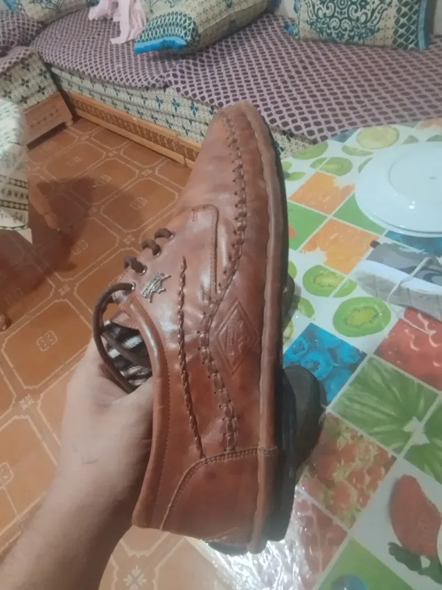 Zapatos Marrones y Grises