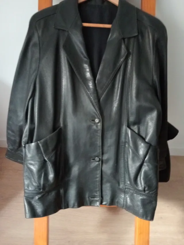 Chaqueta de cuero negra