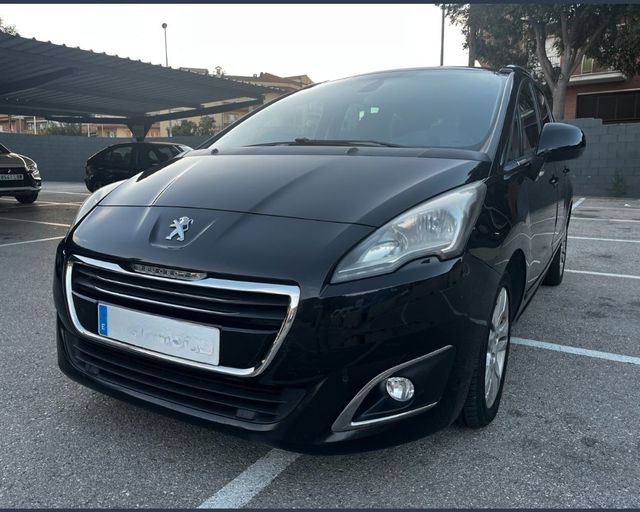 Peugeot 5008 Allure 1.6 BlueHDi 120 – Automático