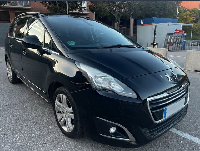 Peugeot 5008 Allure 1.6 BlueHDi 120 – Automático