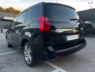 Peugeot 5008 Allure 1.6 BlueHDi 120 – Automático