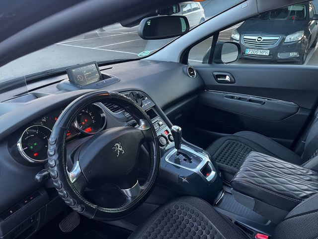 Peugeot 5008 Allure 1.6 BlueHDi 120 – Automático