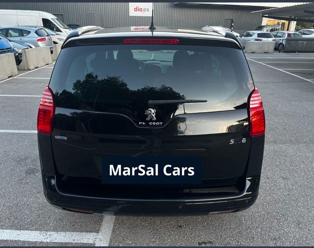 Peugeot 5008 Allure 1.6 BlueHDi 120 – Automático