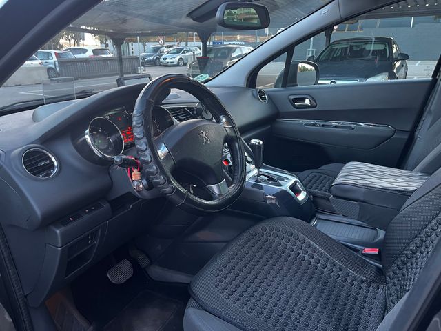 Peugeot 5008 Allure 1.6 BlueHDi 120 – Automático