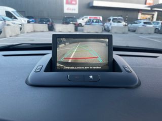 Peugeot 5008 Allure 1.6 BlueHDi 120 – Automático