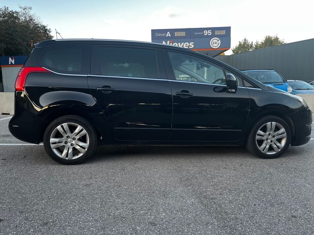 Peugeot 5008 Allure 1.6 BlueHDi 120 – Automático