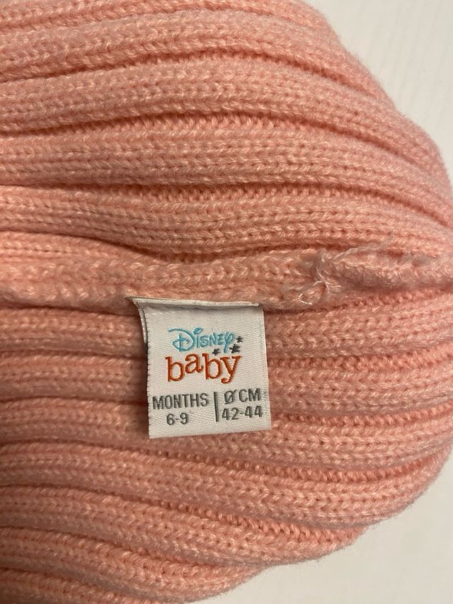 Gorro Minnie Mouse  con pompones 6 9 meses