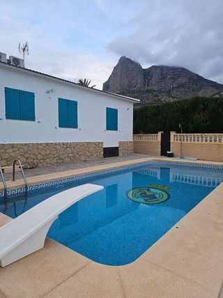 Chalet en alquiler en Finestrat pueblo en Finestrat