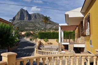 Chalet en alquiler en Finestrat pueblo en Finestrat