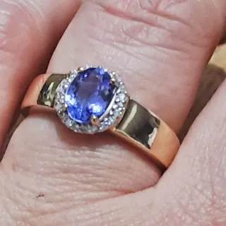 Anillo Oro Tanzanita y Diamantes