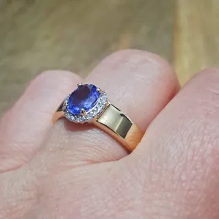 Anillo Oro Tanzanita y Diamantes