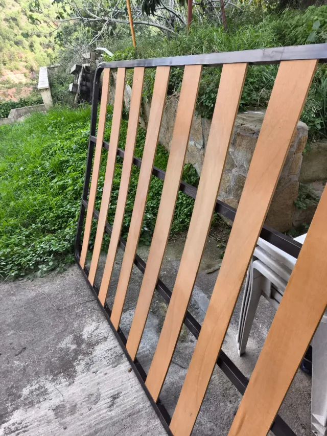 Somier de lamas metálico y madera