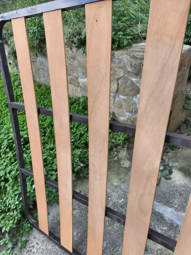 Somier de lamas metálico y madera