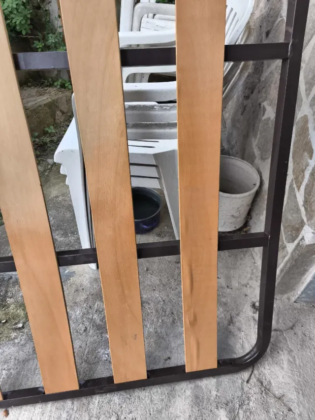Somier de lamas metálico y madera