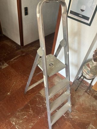 Escalera aluminio plegable