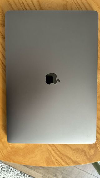 MacBook Pro 15 2019 Gris Espacial