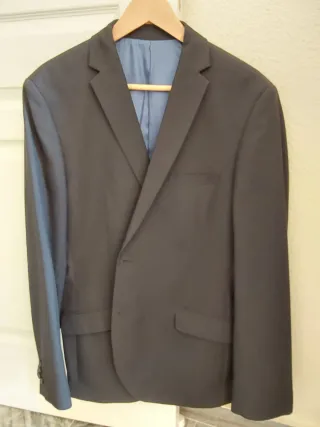 Traje de hombre negro y azul