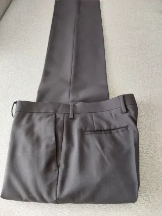 Traje de hombre negro y azul