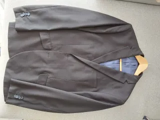 Traje de hombre negro y azul