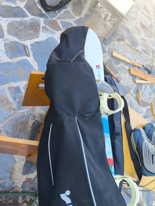 Conjunto Snowboard: Tabla, Botas y Fijaciones