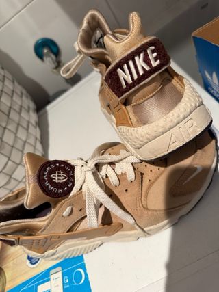 Nike Huarache Beige/Marrón