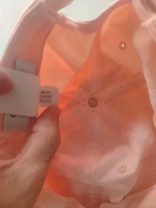 Gorra Adidas Rosa y Blanca