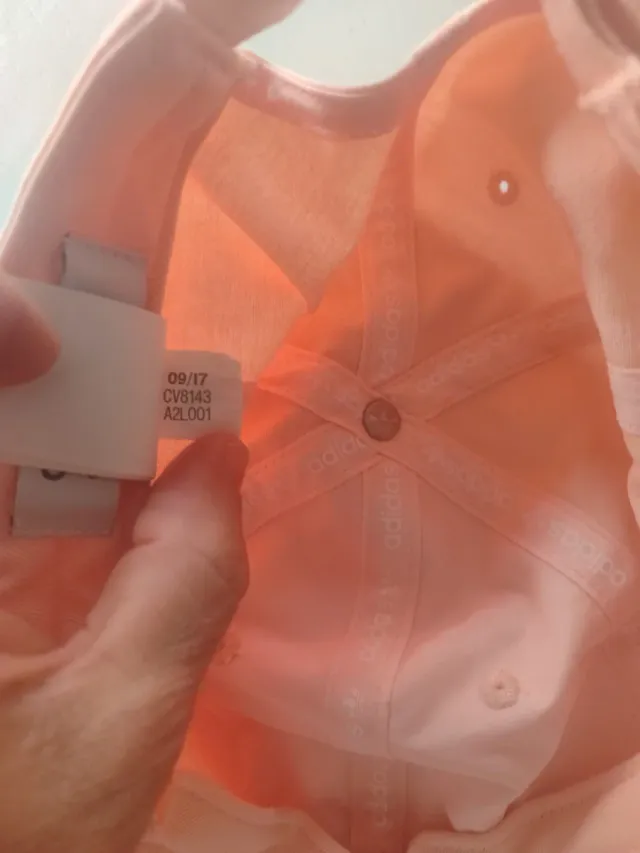 Gorra Adidas Rosa y Blanca