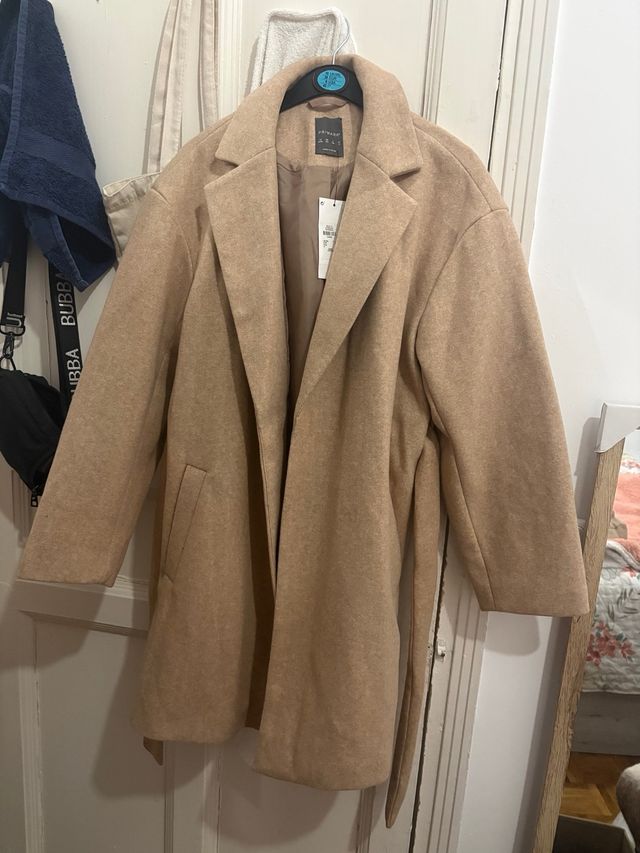 Abrigo Primark Beige Talla L nuevo con etiqueta