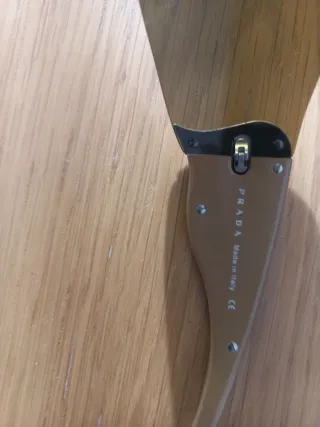 Gafas de sol Prada negras y marrones