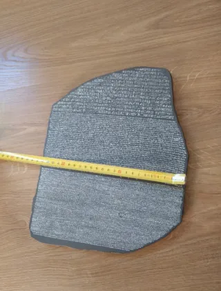 Réplica Piedra Rosetta